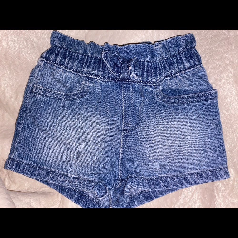 6-9 month babygirl shorts.
